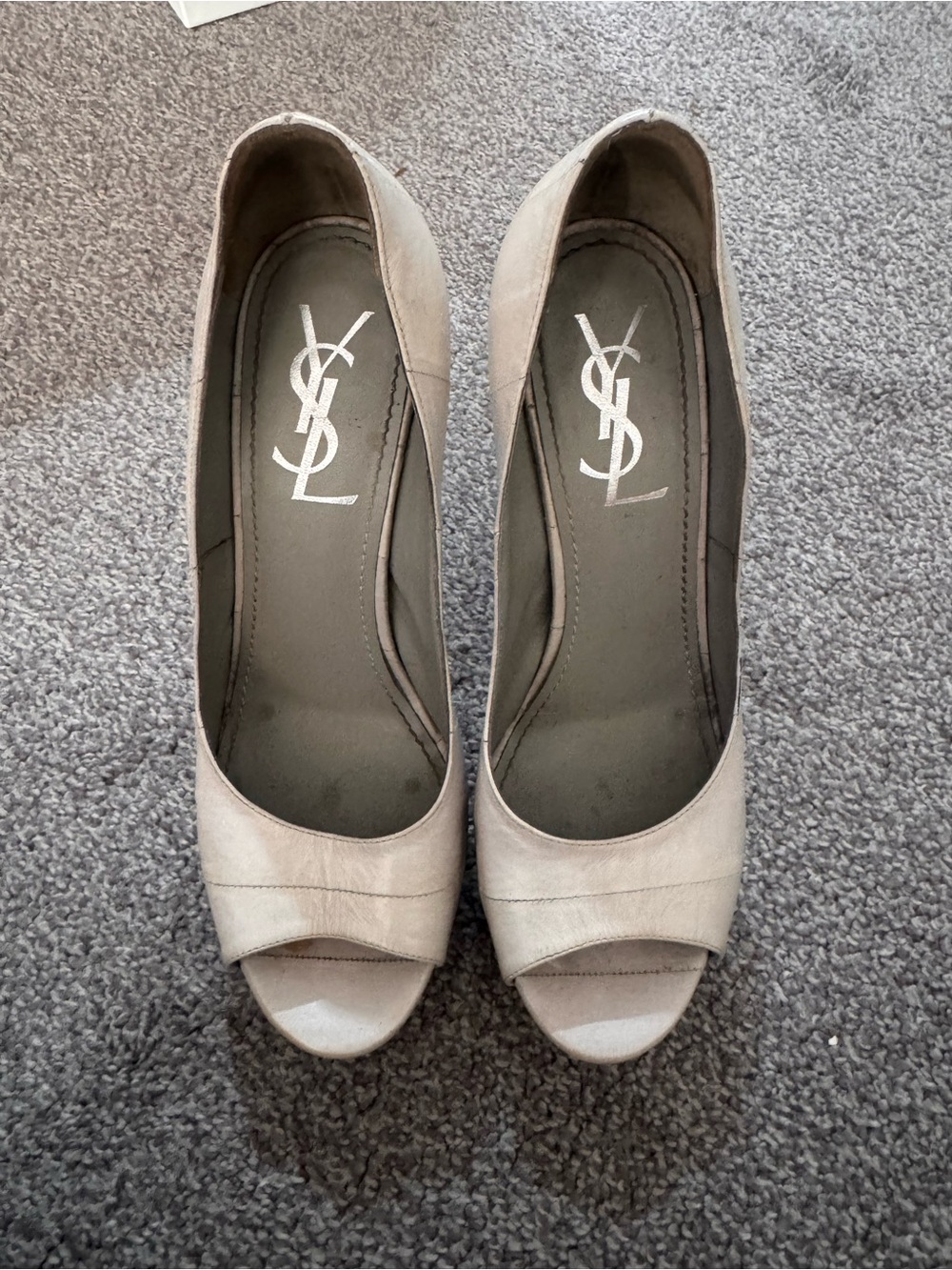 Yves Saint Laurent Light Grey Peep-Toe Pumps